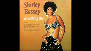 Shirley Bassey - Bridge Over Troubled Water chords