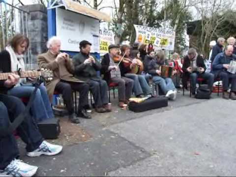 Ceol at Castlerea for Shell to Sea prisoner Pat O'...