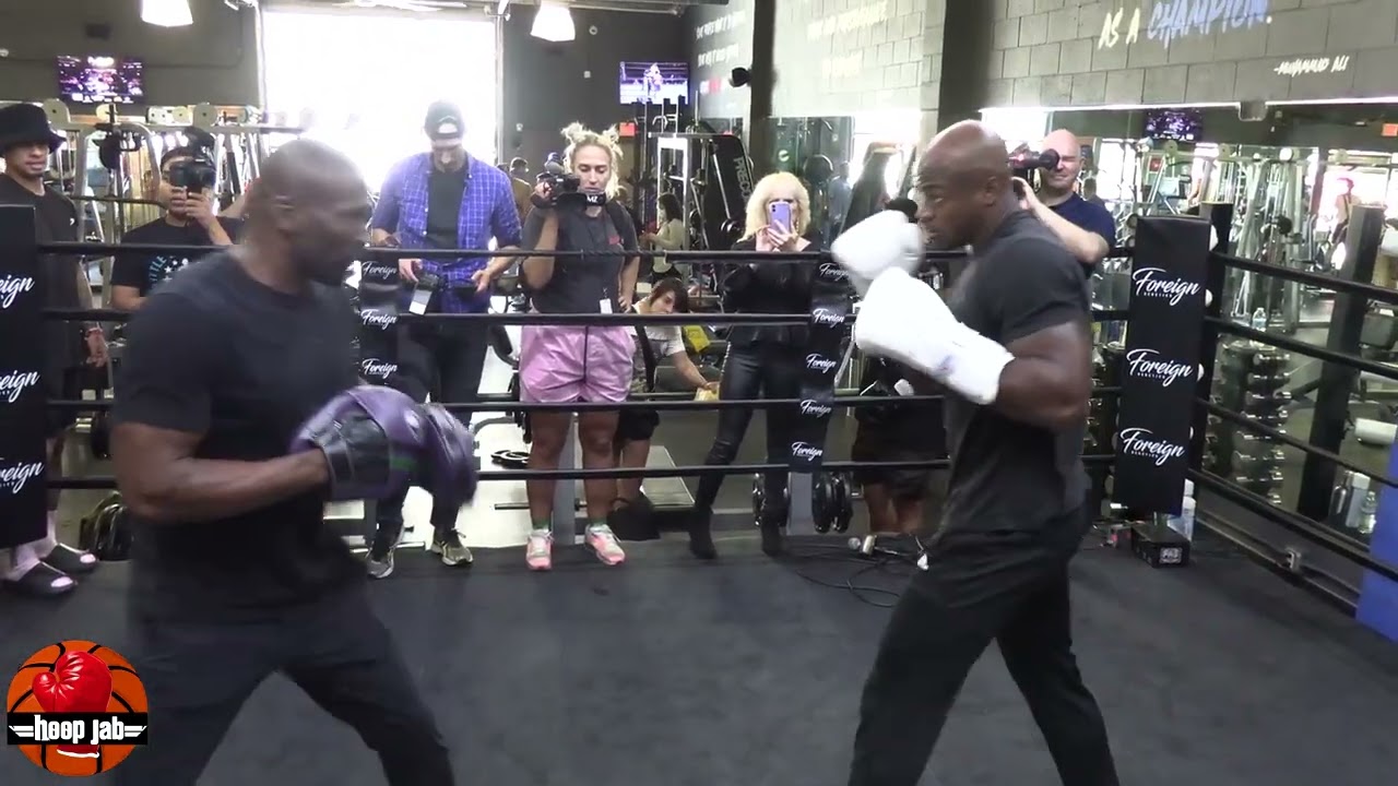 adrian peterson boxing