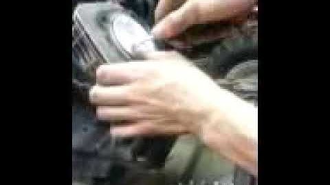 Installing Piston Ring with screwdriver, no ring compressor