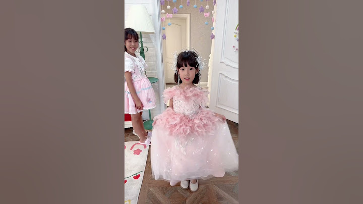 大家觉得妹妹穿哪套礼服更好呢？ #姐妹日常 #走秀 #礼服