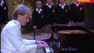 Richard Clayderman &amp; Schöneberger Sängerknaben - Guten Abend, gut&#39; Nacht (Medley) 1988