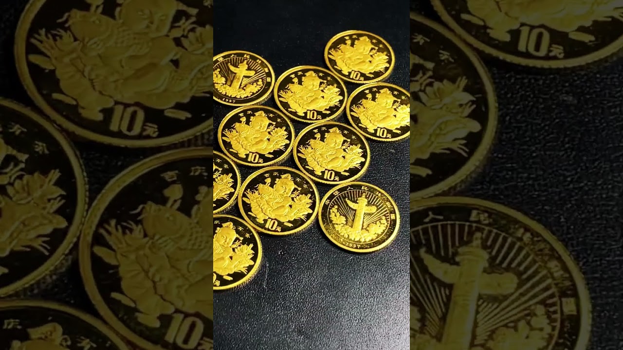 Chinese yuan gold coin family!