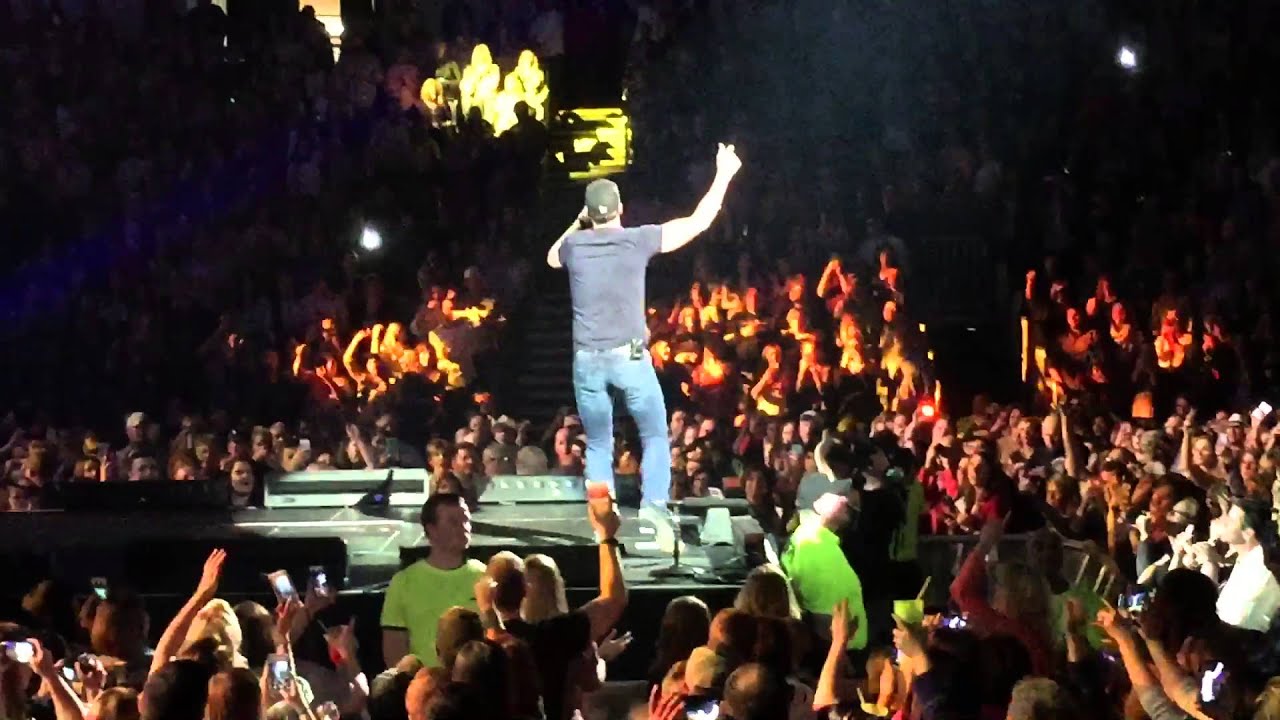 Luke BryanKick The Dust Up live in Peoria Illinois YouTube