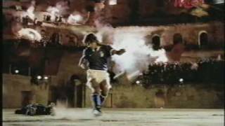 Funny Commercial - Nike - Football - Colliseum (1m29S 19,802K).mpg screenshot 4