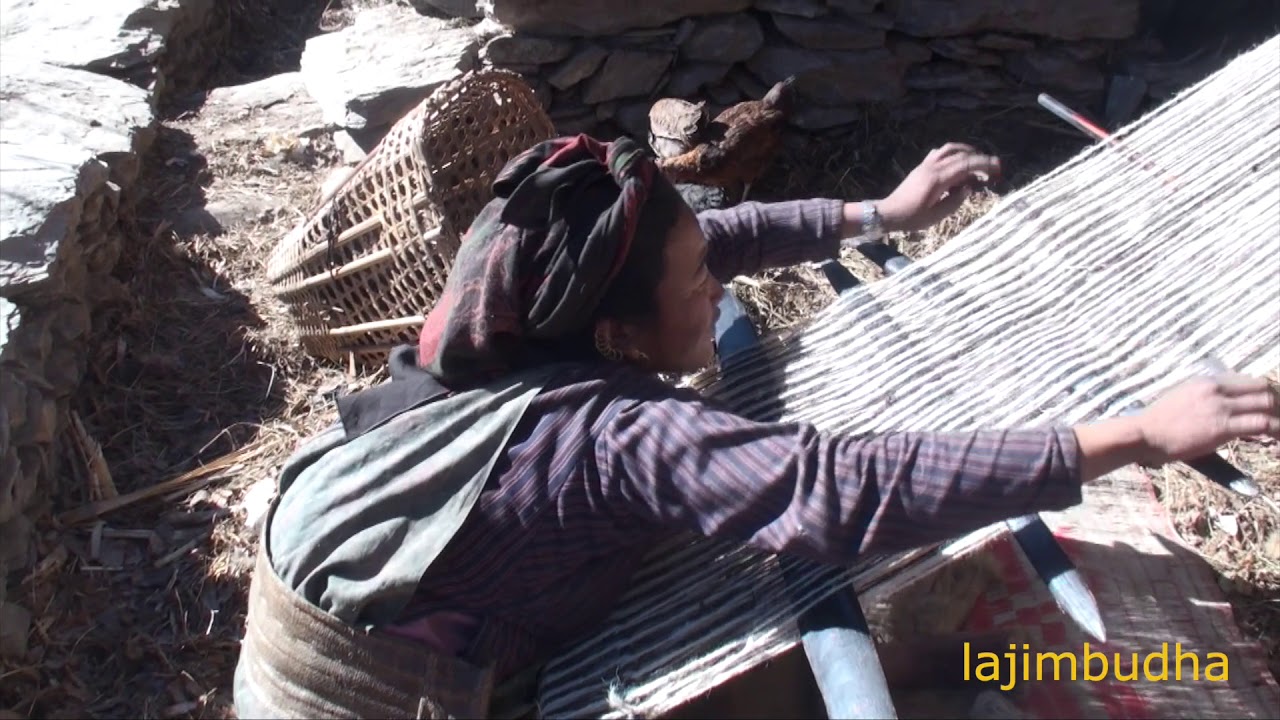 Weaving himalayan blanket || village life || village work ||