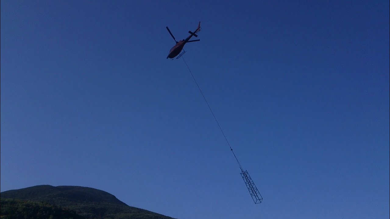 Helitrans pyrinees Llevando pilona 2014 Benasque