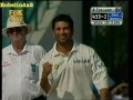 Sachin tendulkar bowls like shahid afridi