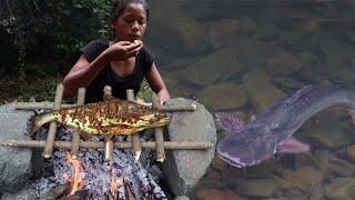 Catch and Cook Fish Grilled with Spicy Chili Tasty delicious for Food in The forest