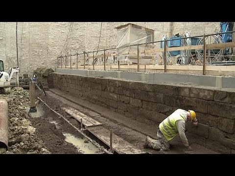 Vídeo: Artefatos Romanos Antigos Descobertos Durante A Construção Do Metrô