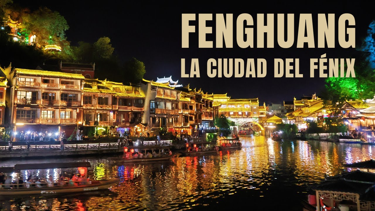 ASÍ ES FENGHUANG 🐦‍🔥 | UNA DE LAS CIUDADES MÁS BELLAS DE CHINA 🇨🇳