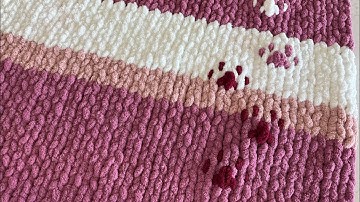 Paw-fect Paw Print 🐾 Tutorial on a Chunky Knit Blanket #chunkyknitblanket #tutorial #pawfect #paw