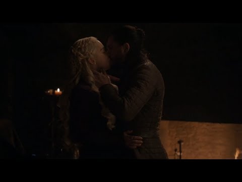 got---jon-and-daenerys-kiss-each-other---game-of-thrones-season-8-episode-4-8x04
