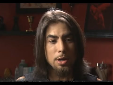 Jane’s Addiction guitarist Dave Navarro to sit out tour w/ long Covid symptoms. posts statement