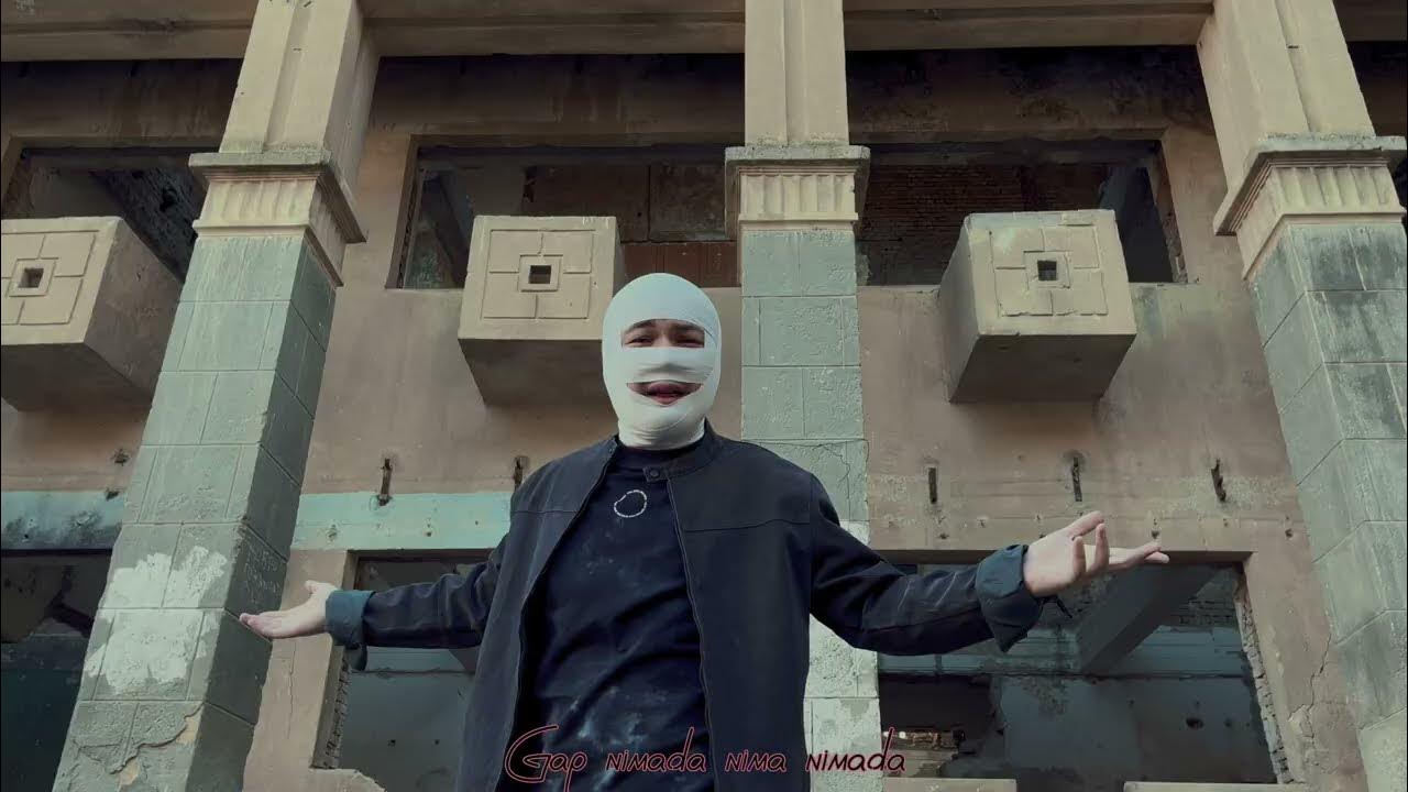 Seks rus ogli va mat onlayn tomosha qilish Chiroyli libosda porno