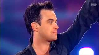 Robbie Williams Angels Live the best version ever Resimi