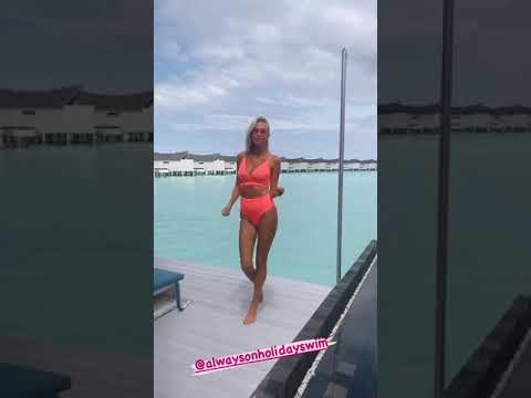 Vidéo: Lopyreva A Ravi Les Fans Avec Une Silhouette élancée En Bikini
