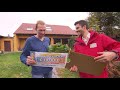 Der Straßenpreis geht nach Premnitz: Mike kann es kaum fassen
