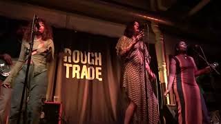 Eliza-Abandon The Rule @ Rough Trade East, 21st Nov 2022