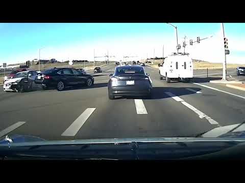 Vídeo: Quina seguretat tenen Teslas en un accident?
