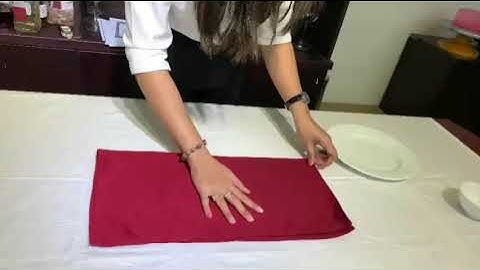 10 Kiểu xếp khăn phục vụ cơ bản trong nhà hàng - FPT Polytechnic (NH16301_1/ Nhóm 4)