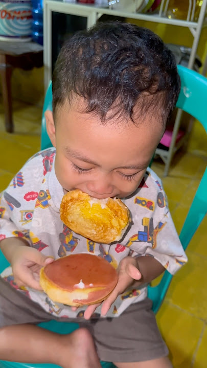 Rikjul Makes Burgers for Kids #shorts #funny #viralvideo