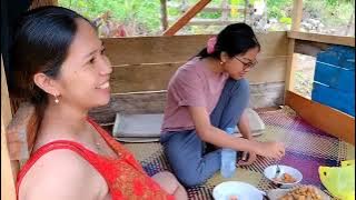 anak wedok goreng empek-empek di makan bareng bareng digubug enak sekali... @KeluargaJawaDiKalimantan