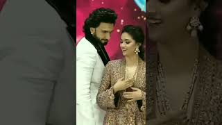 #THROWBACK Keerthysuresh&Ranveer Singh live dance onstage #keerthysuresh #ranveersingh #galattatamil