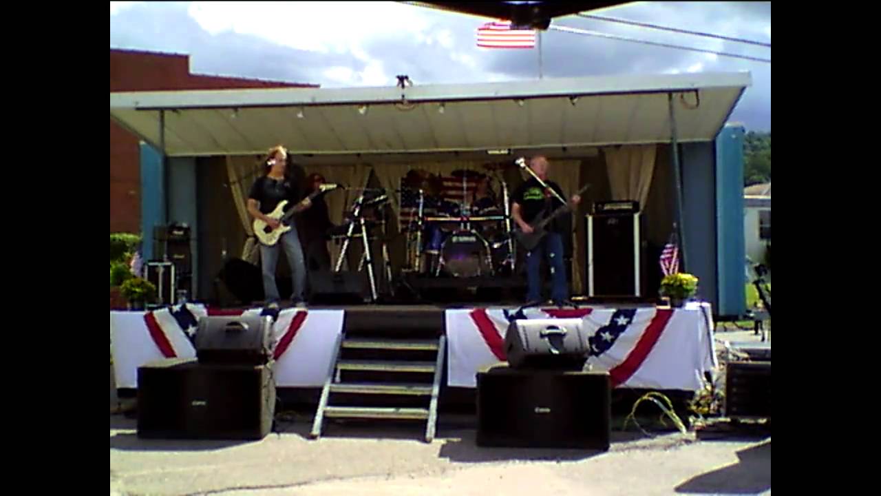 Attaboy Luther Tender Years Paden City WV Labor Day Fair 9/4/2010 Zoom