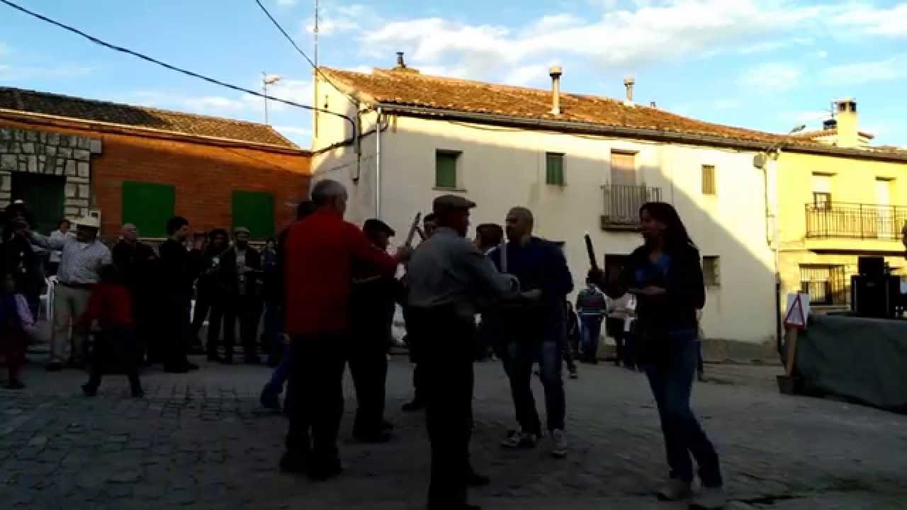 El Arenal. Paloteo El Doble