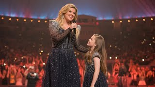 Download Lagu Kelly Clarkson Brings Daughter River Rose Onstage for Heartfelt Las Vegas Duet Performance MP3 Download Lagu Kelly Clarkson Brings Daughter River Rose Onstage for Heartfelt Las Vegas Duet Performance MP3