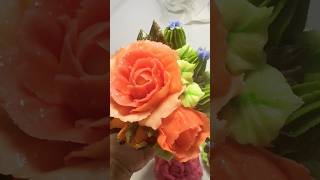 Shiny roses on cupcakes 🧁#austalia #cake #perth #shorts #shortvideo #cupcake #rose #flowers #cakes