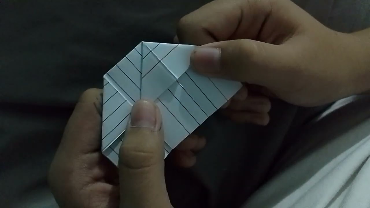 How to make a paper chair