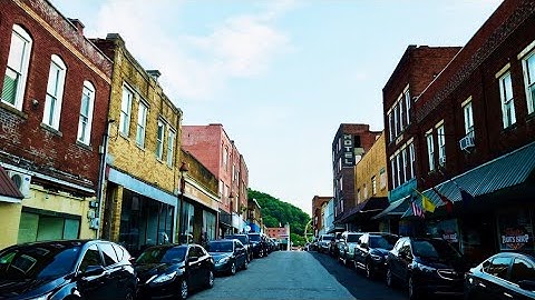 Bloody Harlan Kentucky: In The Deep Dark Hills of Eastern Kentucky