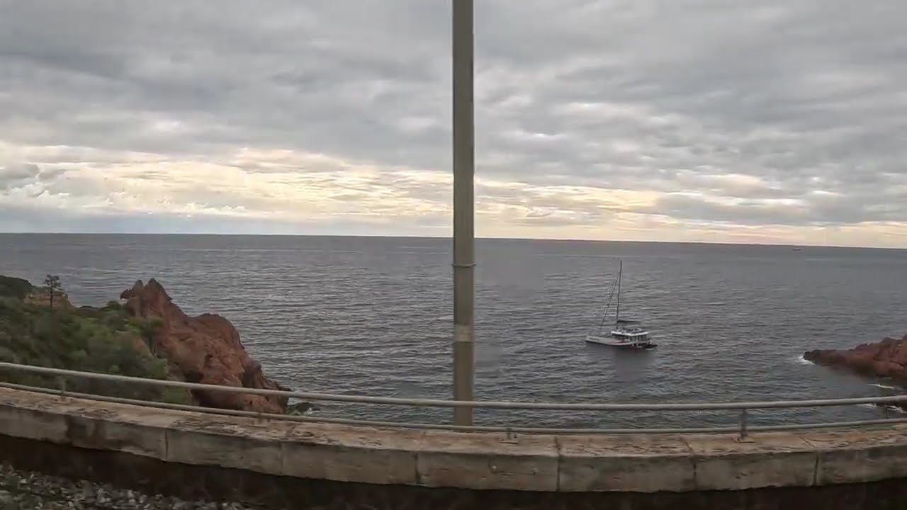 SAINT-RAPHAËL 🇫🇷 On the return train between Saint-Raphaël Valescure and Boulouris (part 1)