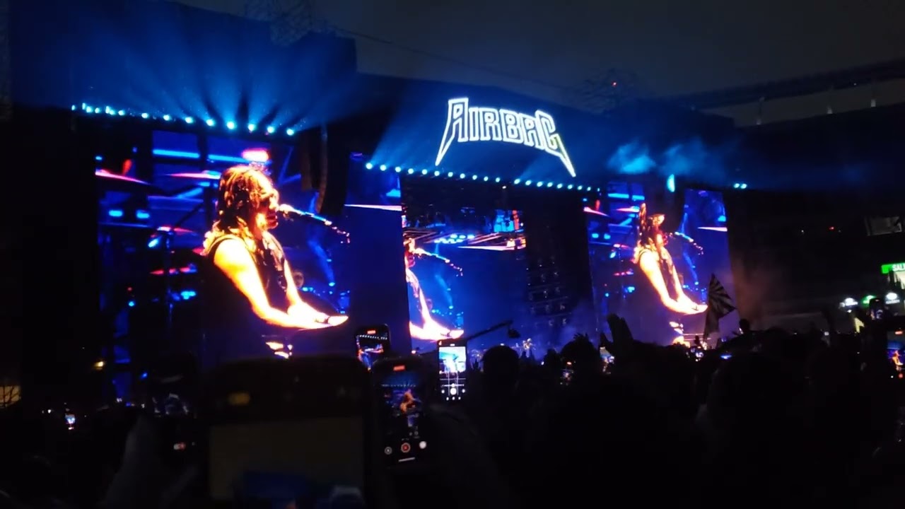 Airbag (Campos Elíseos & Diez Días Después) @ River Plate; Buenos Aires, Argentina (05.10.25) (HD)