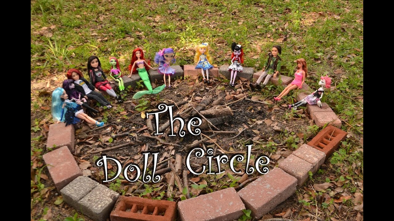 Blind Bag Mania Monday with The Doll Circle and Friends