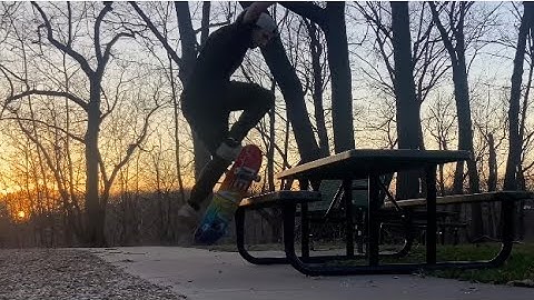 PICNIC TABLE BOARDSLIDE #skateboarding #boardslide #skate