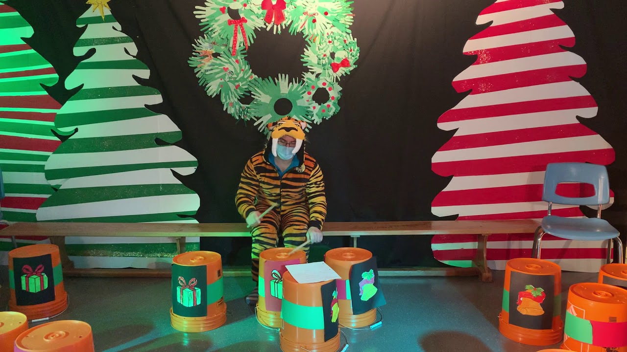 Bucket Drumming Feliz Navidad StDenis, tigre YouTube