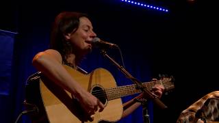 Bonnie Paine - Will Carry On (Live on eTown) Resimi