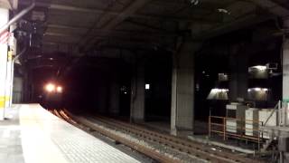 赤羽駅を通過するEF65 2065牽引 3071レ