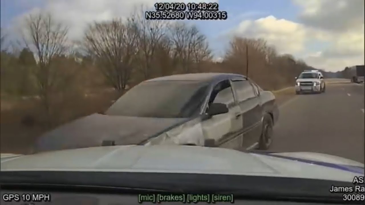 Arkansas state police pursuit ends in head on collision - YouTube