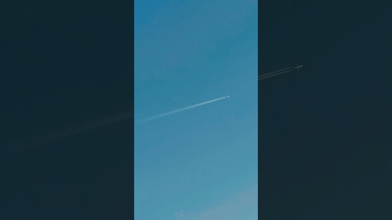 Stunning Aeroplane Spectacle: Your Opinion? ✈️ | 