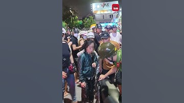 Huế: Chàng trai nhảy sông cứu sống cô gái rồi quay lại quán, ăn tiếp bữa tối đang bỏ dở #shorts