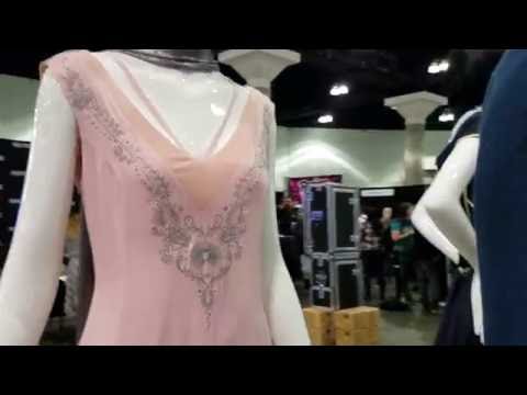 Fantastic Beasts and Where to Find Them Hot Topic Costumes Display LA Comic Con October 29 2016