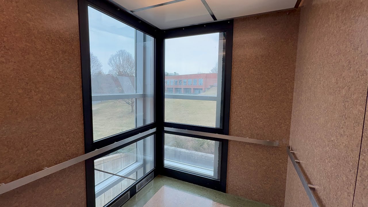 Роанок, Вирджиния | Живописный лифт ThyssenKrupp Endura 2 | Центр студенческой жизни семьи Штраус...