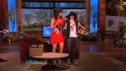 Tyra's Fashion Tips for Ellen!