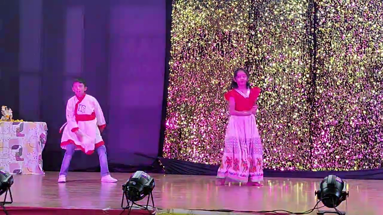 Me and my friend dance 🥳🎉😆😁