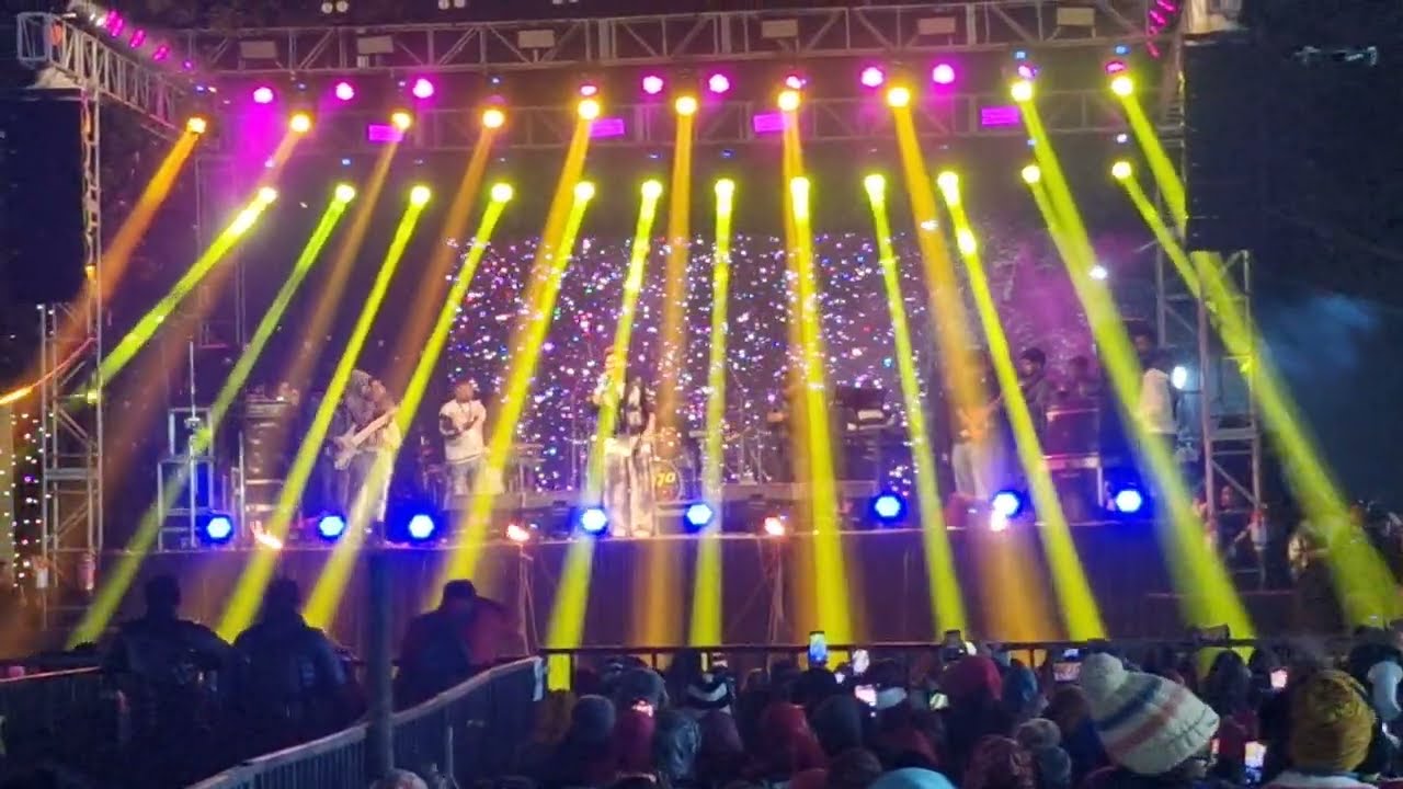 JEET LIVE AT SERAMPORE ! Se Chhilo Boroi Anmona 🤩🎤 