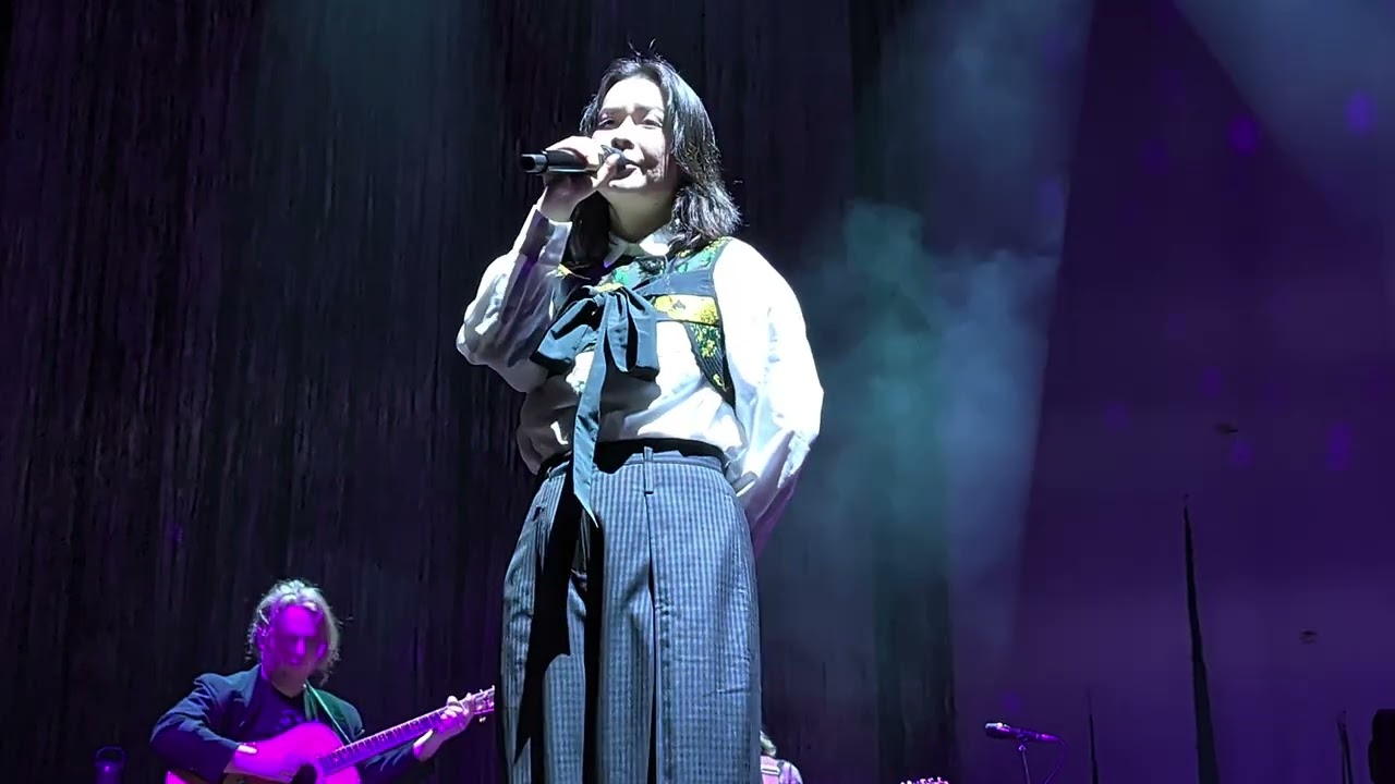 Mitski - intro + In a Lake (live The Shed, NYC - 3/9/2026)